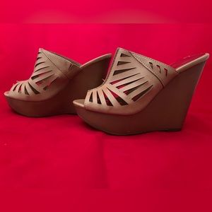 Carlos by Carlos Santana Barcelona Wedge